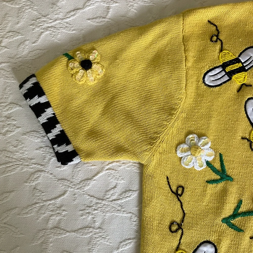 TERAZZO Yellow & Black Beaded & Sequin Honey Bee Cardigan Sweater Women’s M - Picture 3 of 6